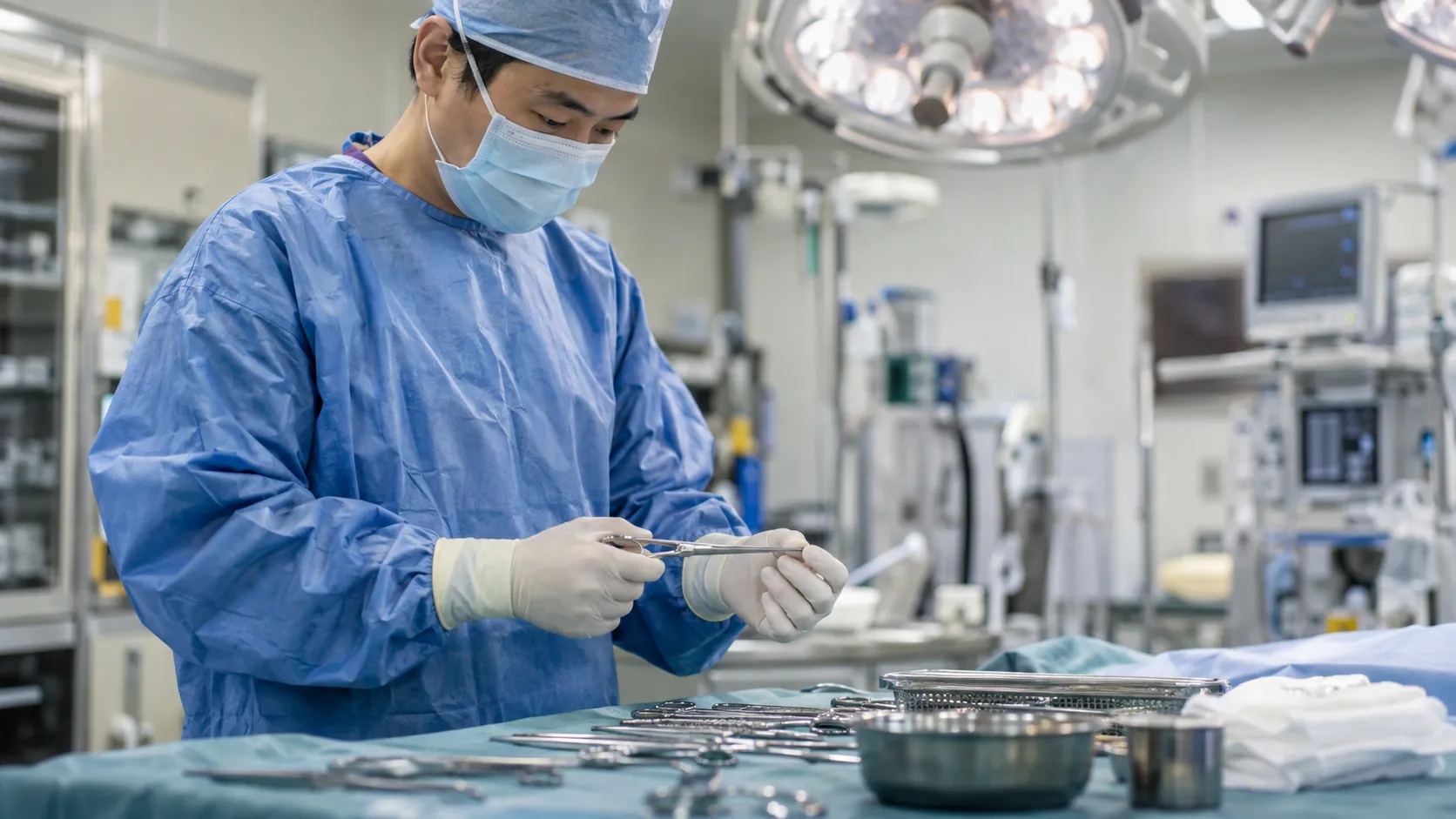鼠径ヘルニア 腹腔鏡 切開 違い